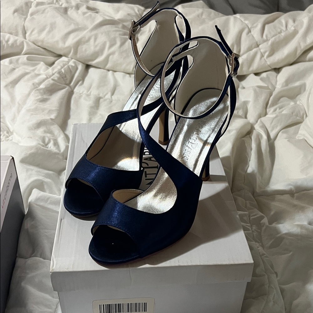 Chic Navy Blue Strappy Heels